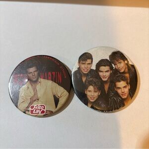 MENUDO Vintage 1980s Boy Band Prism Pin-back Button 4cm Rare & RICKY MARTIN